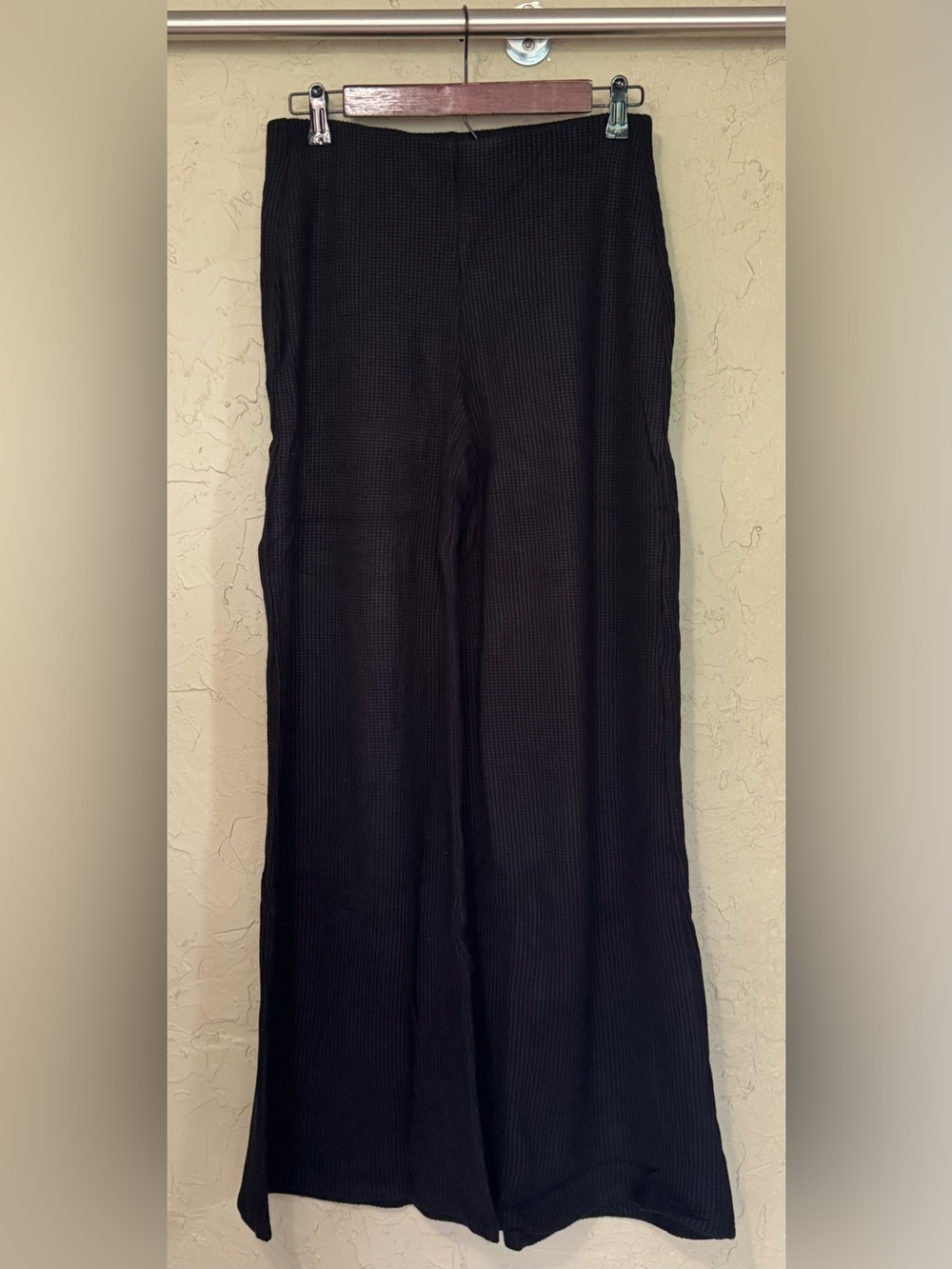 Zenana Black Waffle Knit Wide Leg Lounge Pants NWOT Medium - Picture 2 of 6